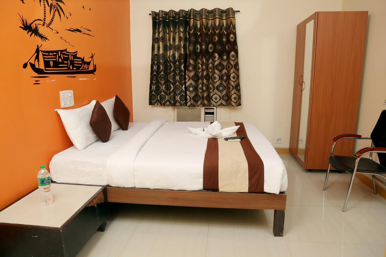 Rich Inn Suites - Next To Accord Metropolitian. Ченнаи Экстерьер фото