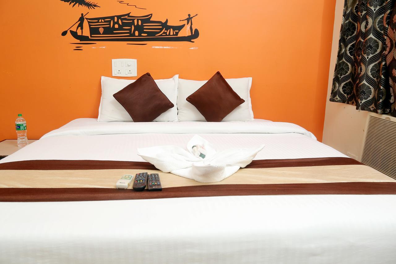 Rich Inn Suites - Next To Accord Metropolitian. Ченнаи Экстерьер фото