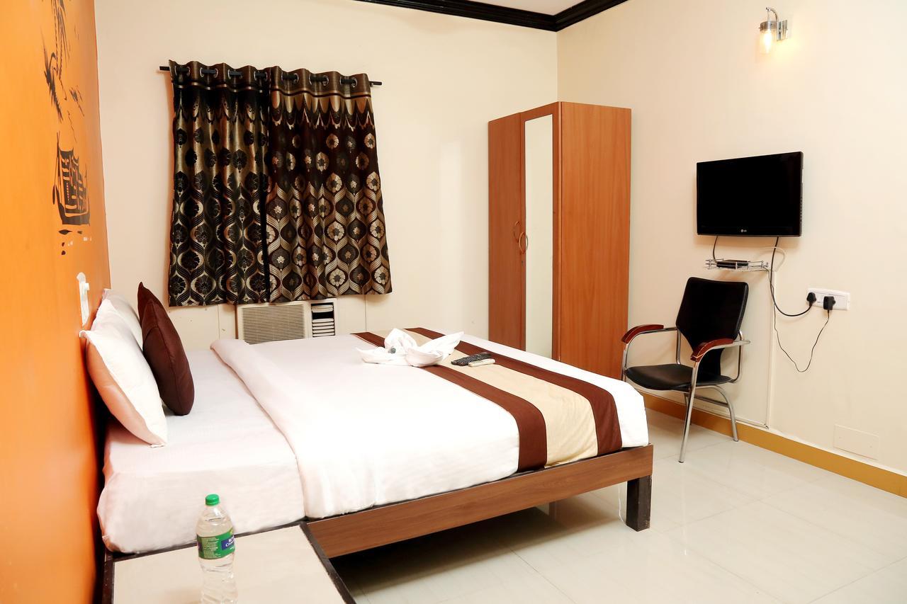 Rich Inn Suites - Next To Accord Metropolitian. Ченнаи Экстерьер фото